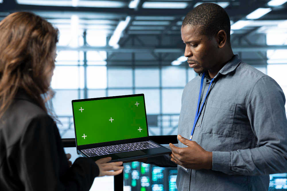 .co.zw vs .com: Which Domain Is Better for Zimbabwean Businesses?